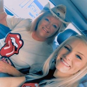 Meet your Posher, Renee